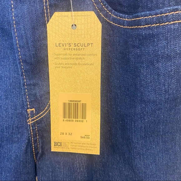 LEVI’S 724 HIGH RISE STRAIGHT WOMEN'S JEANS 28 - Picture 3 of 9